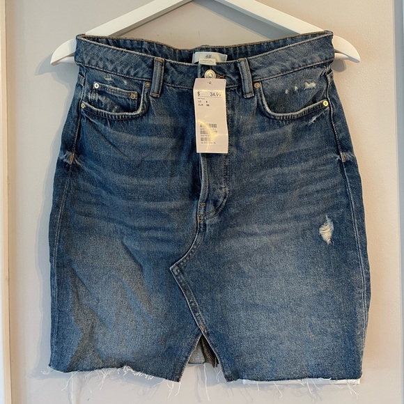 H&M Denim Skirt - Picture 1 of 2